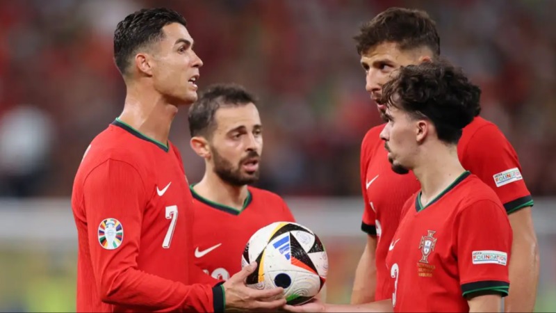 កុំមើលរំលង Ronaldo! អតីតតារាព័រទុយហ្គាល់ អះអាងថាគាត់នៅតែមានឥទ្ធិពលខ្លាំង